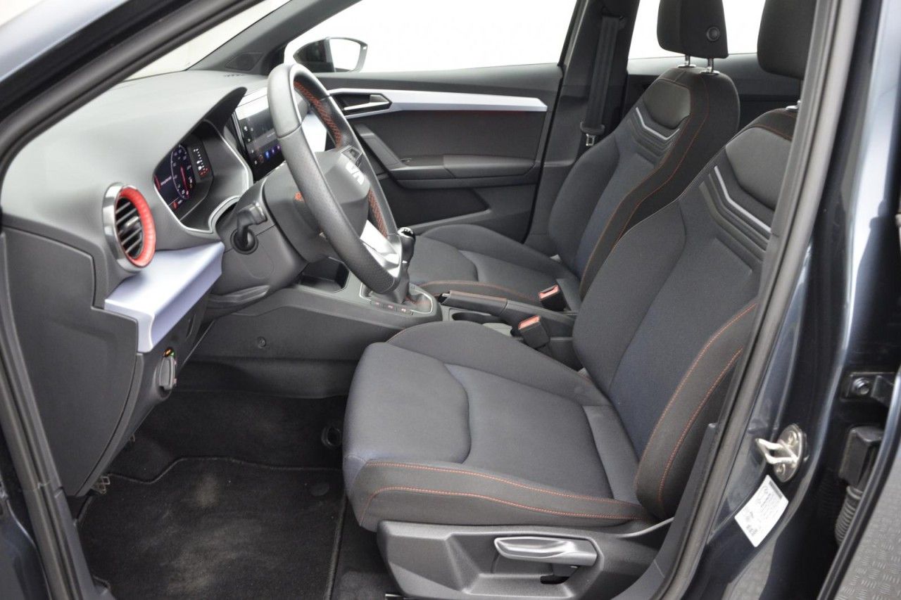 Fahrzeugabbildung SEAT Ibiza FR 1.0l TSI 81kW 6-Gang LED Navi SHZ