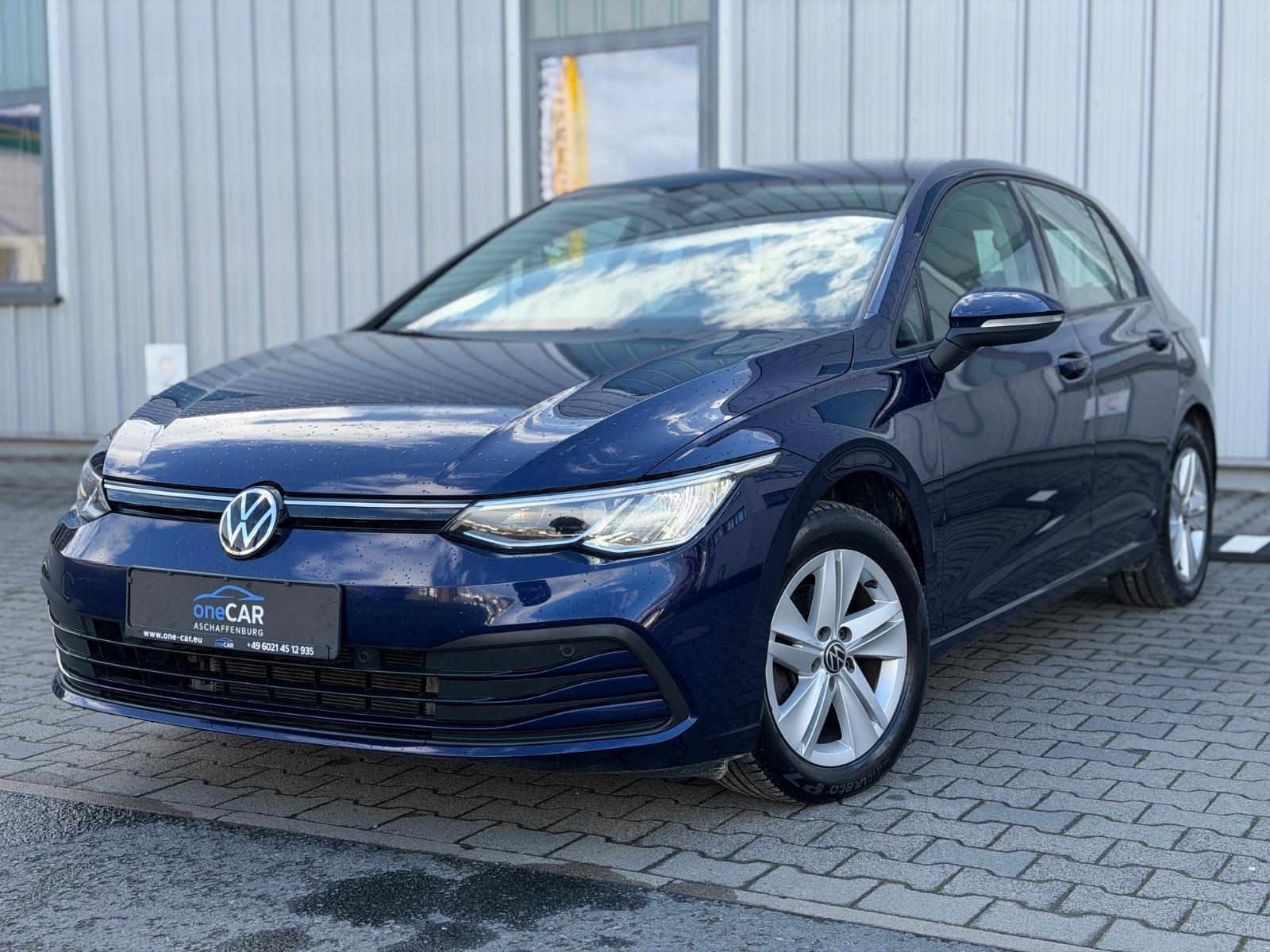 Volkswagen Golf VIII Lim. Life eTSI LED Ambilight ACC Spur