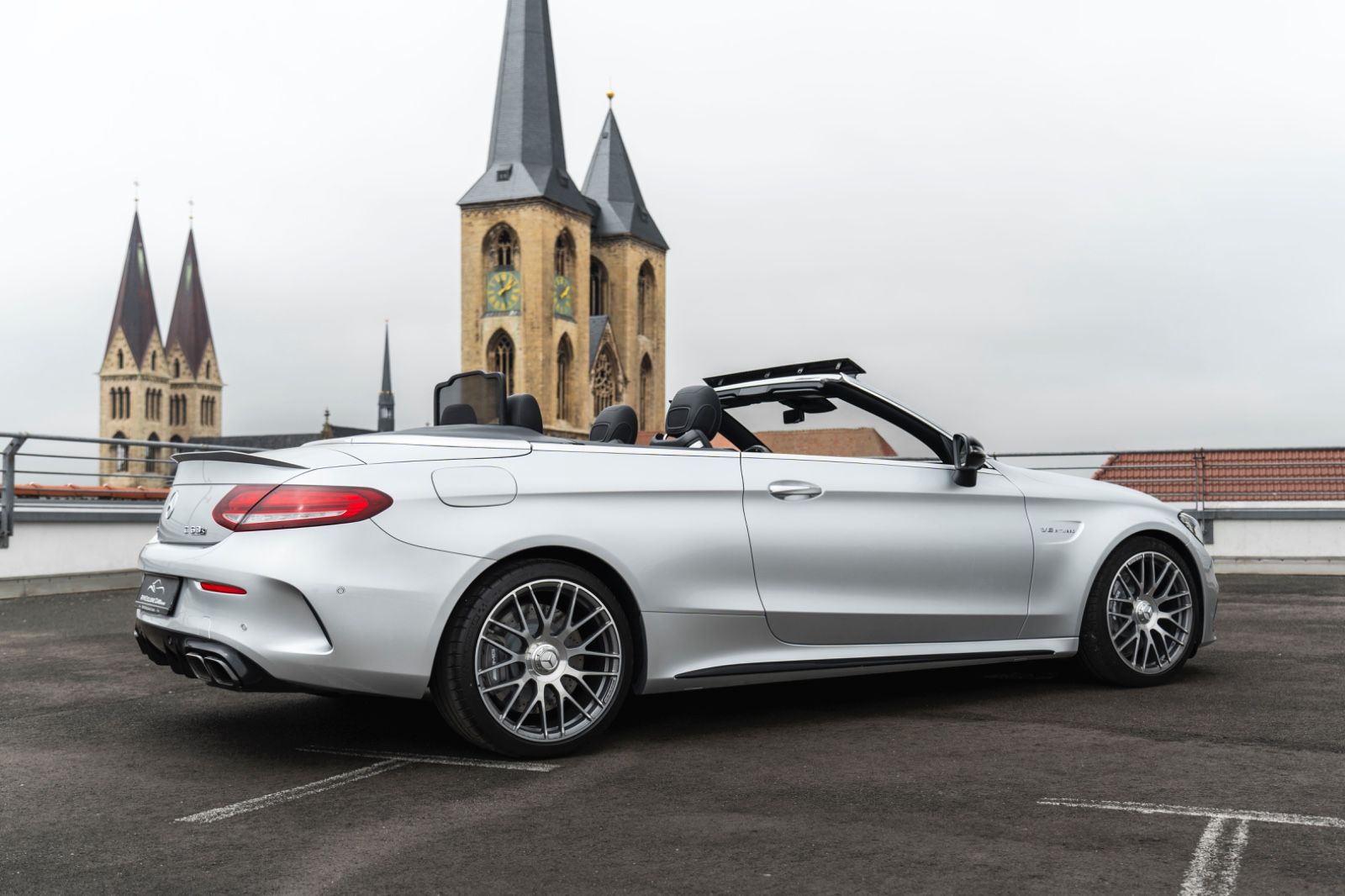 Fahrzeugabbildung Mercedes-Benz C 63 AMG  Cabrio Multibeam  360 Kam  Burmester