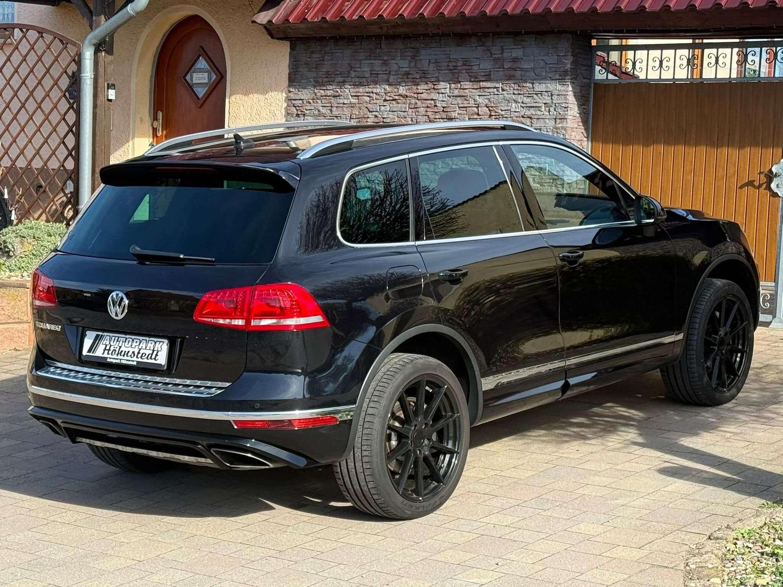Volkswagen Touareg V6 TDI R-Line Terrain Tech 4Motion