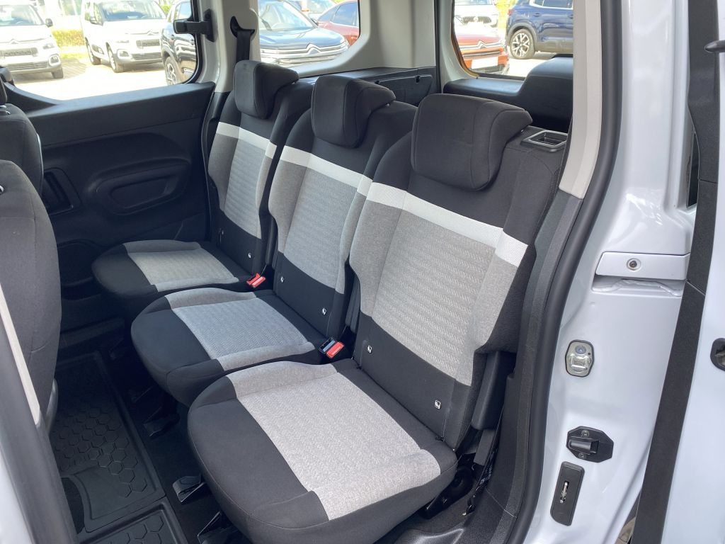 Fahrzeugabbildung Citroën Berlingo M PT 110 FEEL *Keyless*FArb-Touch *PDC*
