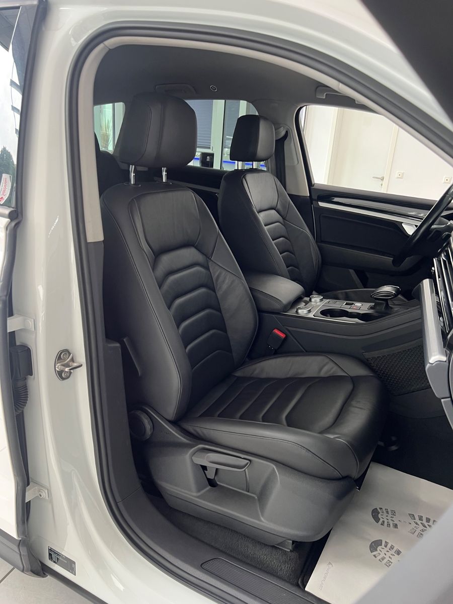 Fahrzeugabbildung Volkswagen Touareg 3.0 TDI 4Motion *VOLL-LEDER*LED*4x SITZH