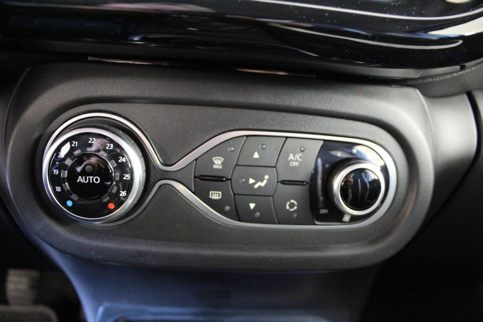 Fahrzeugabbildung Renault Twingo SCe 65 Urban Night *Easy Link*Sitzheizun*