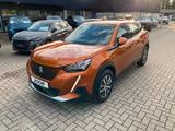 Peugeot e-2008 Active - mit Elektro-Antrieb: Orange