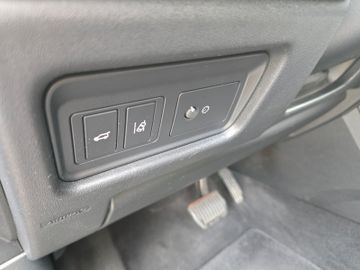 Land-Rover Discovery Sport - 12