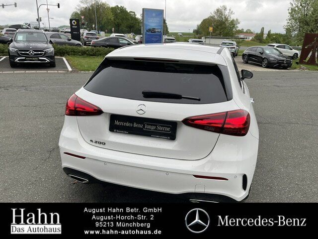 Fahrzeugabbildung Mercedes-Benz A 200 AMG/NIGHT/MULTIB./KAM./AHK/TOTW./AMBI/..
