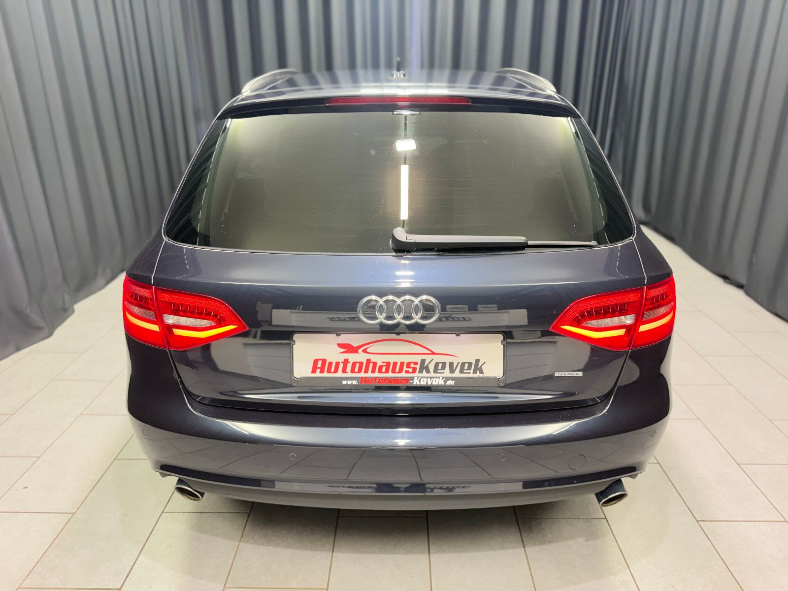 Fahrzeugabbildung Audi A4 Avant 3.0 TDI quattro|BANG&OLUFSEN|1.HAND