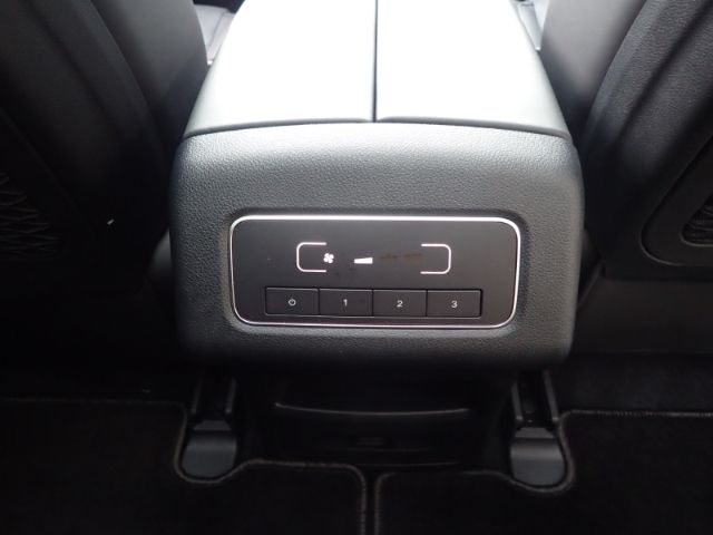 Fahrzeugabbildung DFSK Fengon 7 2.0 GDI 4x4 2,5t AHlast Navi PanoD 7Sit