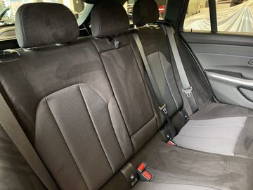 BMW 320d xDrive Touring M Sportpaket Head-Up HiFi