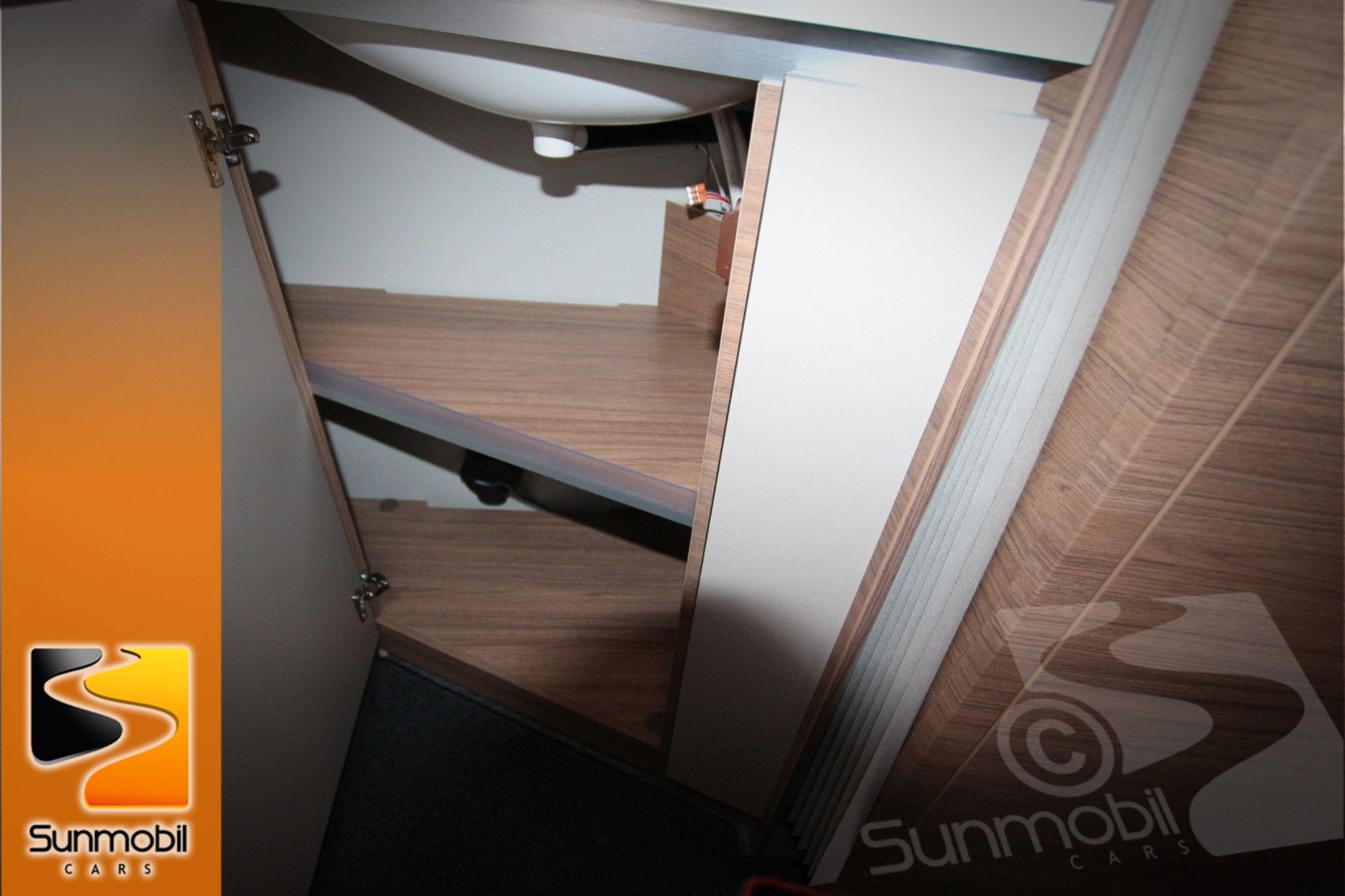 Fahrzeugabbildung Knaus Sport 450 FU 1.700kg Dachklima Gas-Paket