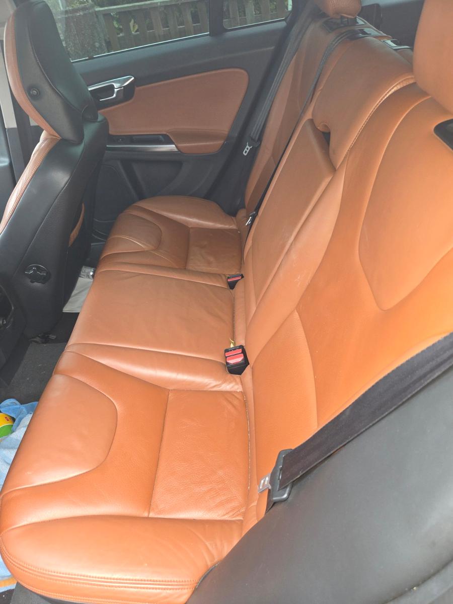 Volvo V60 2011 — photo 6