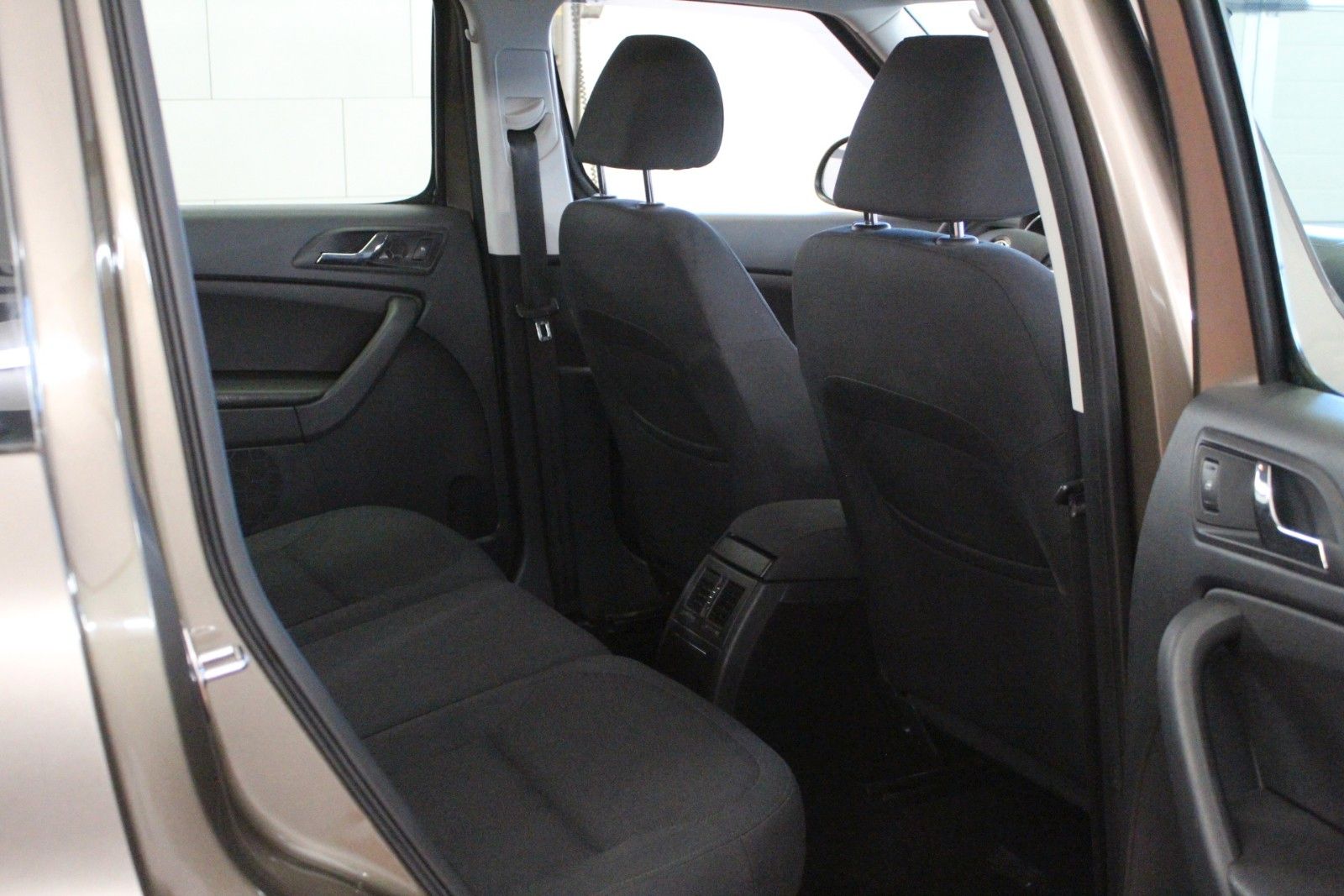 Fahrzeugabbildung SKODA Yeti 1.2 TSI Ambition AHK *Winterräder