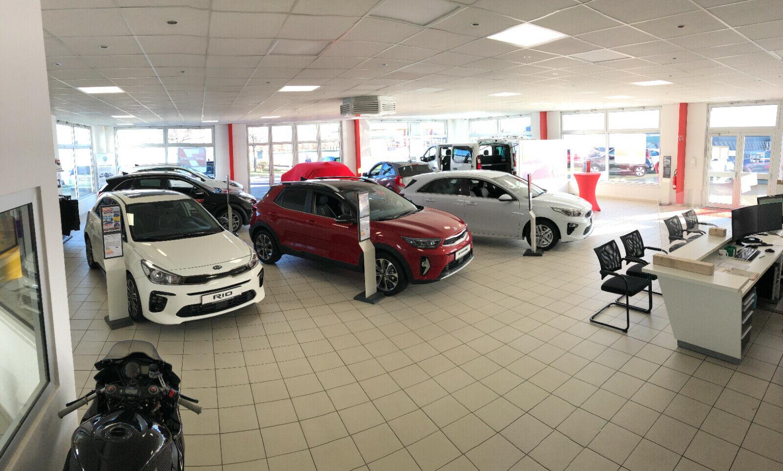 showroom-image-top
