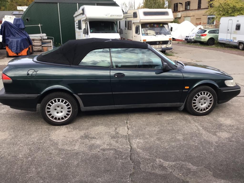 Saab 900