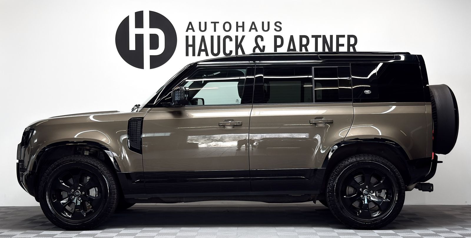 Land Rover Defender D300 110 X-Dynamic HSE AHK Pano Matrix foto 3