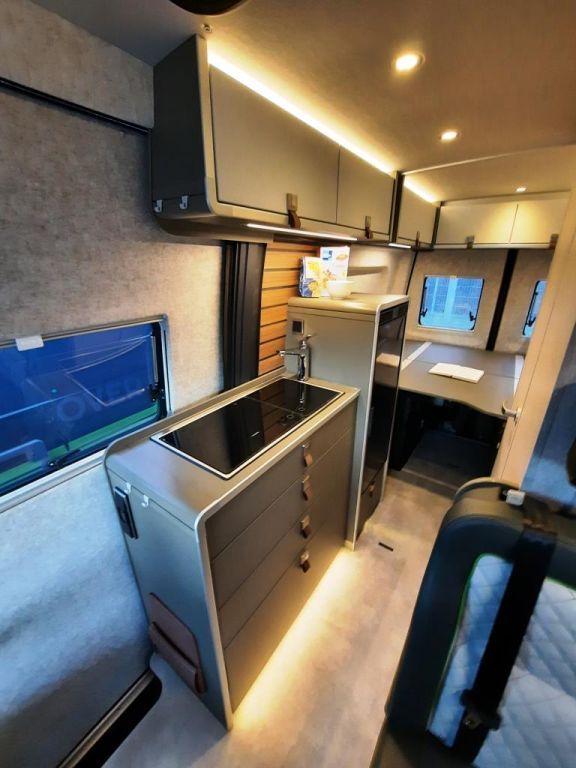 Fahrzeugabbildung HYMER / ERIBA / HYMERCAR Camper Van GRAND CANYON S 600 CROSSOVER Verfüg./