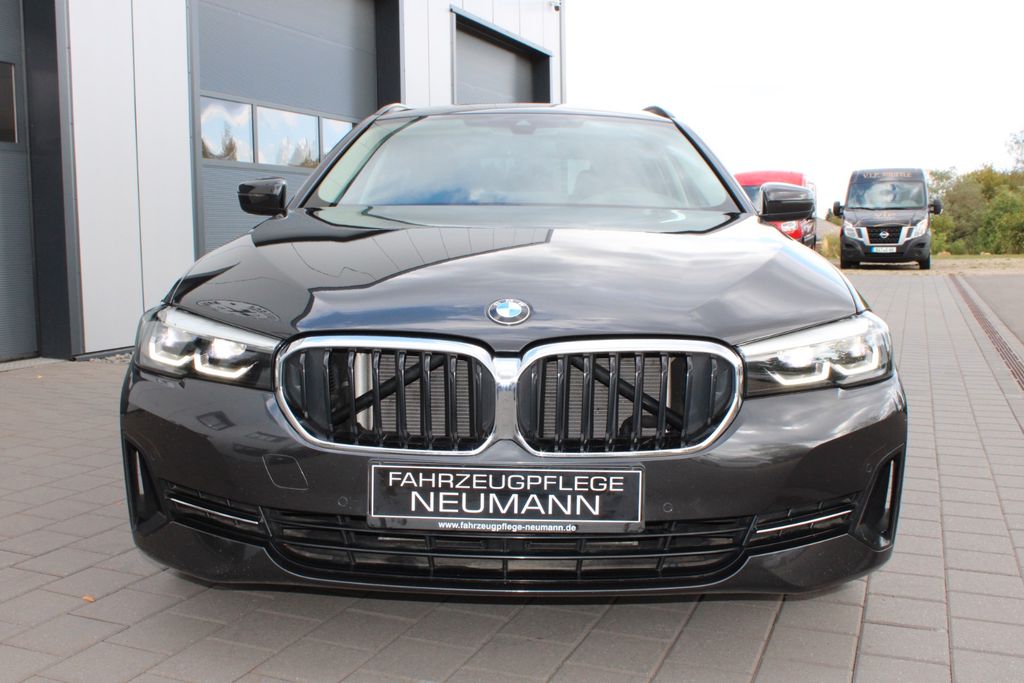 BMW 520d xDrive Touring AUT LED AHK NAVI LEDER LIVE