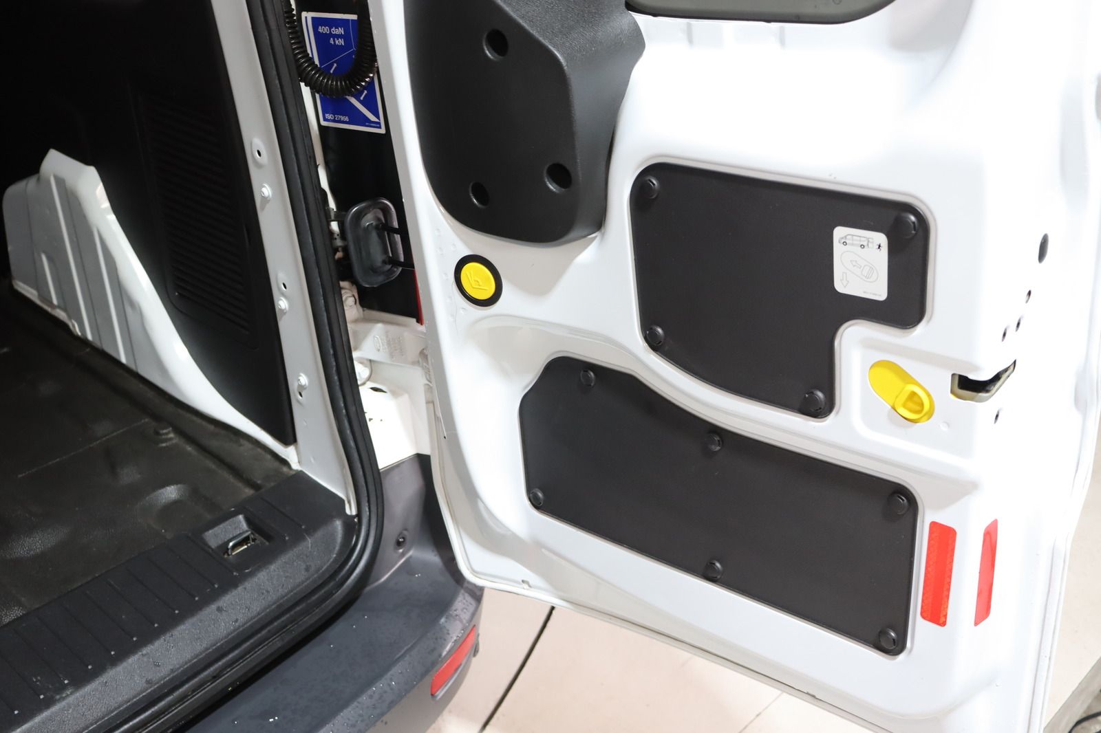 Fahrzeugabbildung Ford Transit Connect * Klima * Navi * RFK * AHK