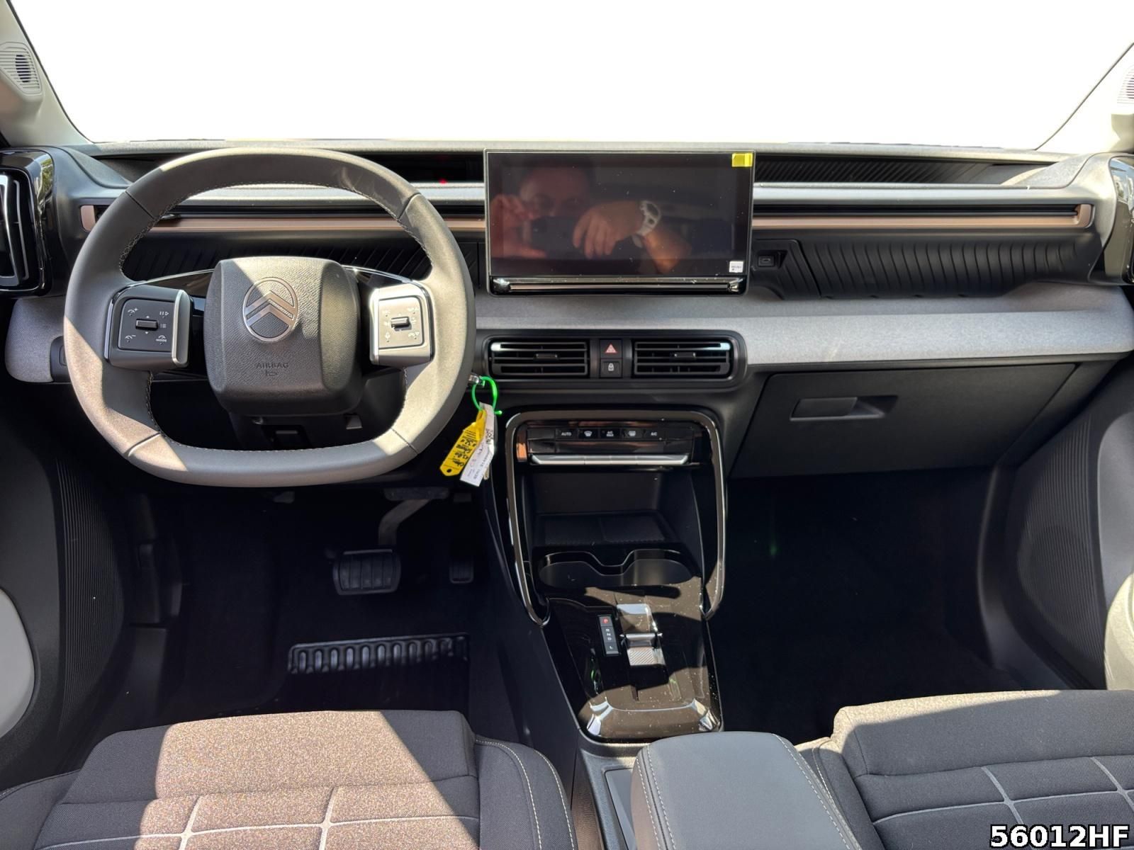 Fahrzeugabbildung Citroën C3 Aircross Plus  Hybrid 145 PS AT