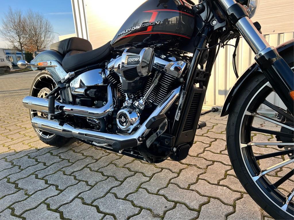 Harley-Davidson FXBR Breakout 117 
