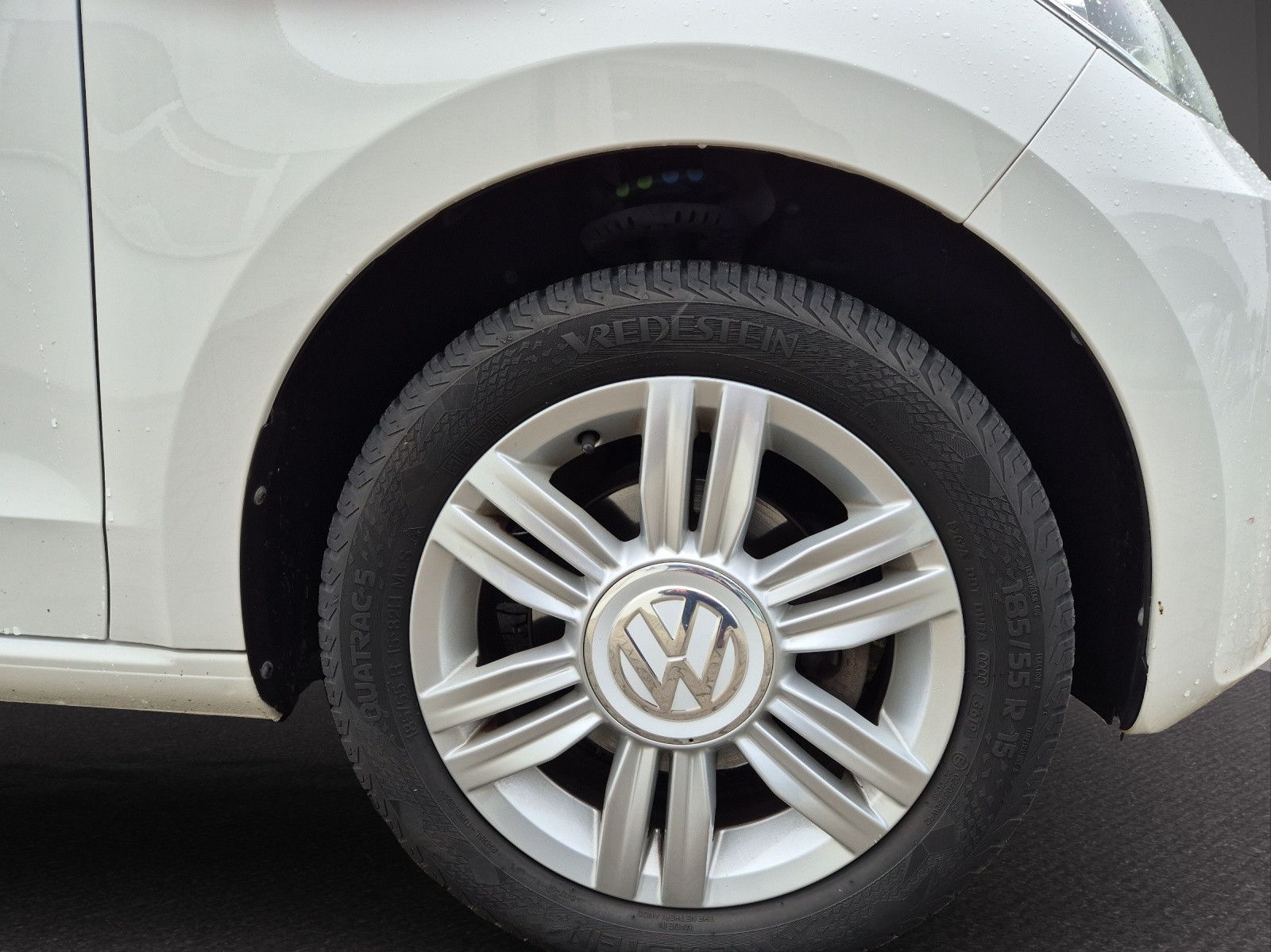 Fahrzeugabbildung Volkswagen up! 1.0 ASG  high up! LED/SHZ/FREI/TEMP/RE/NOT