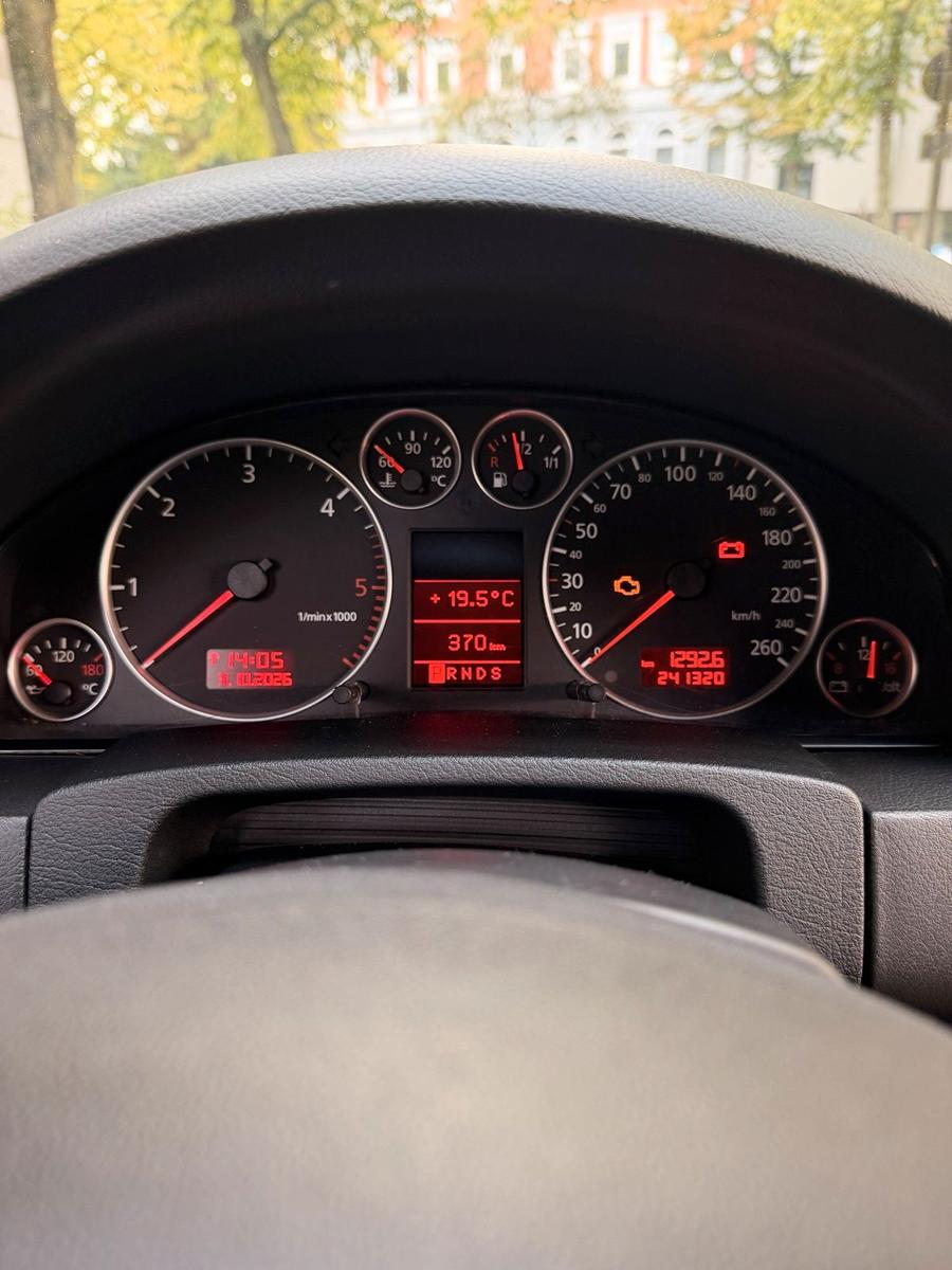 Audi A6 2005 — rear view