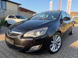 Opel Astra J Sports Innovation 2-HAND*BI-XENON*NAVI - Opel Astra aus 2010: Sports