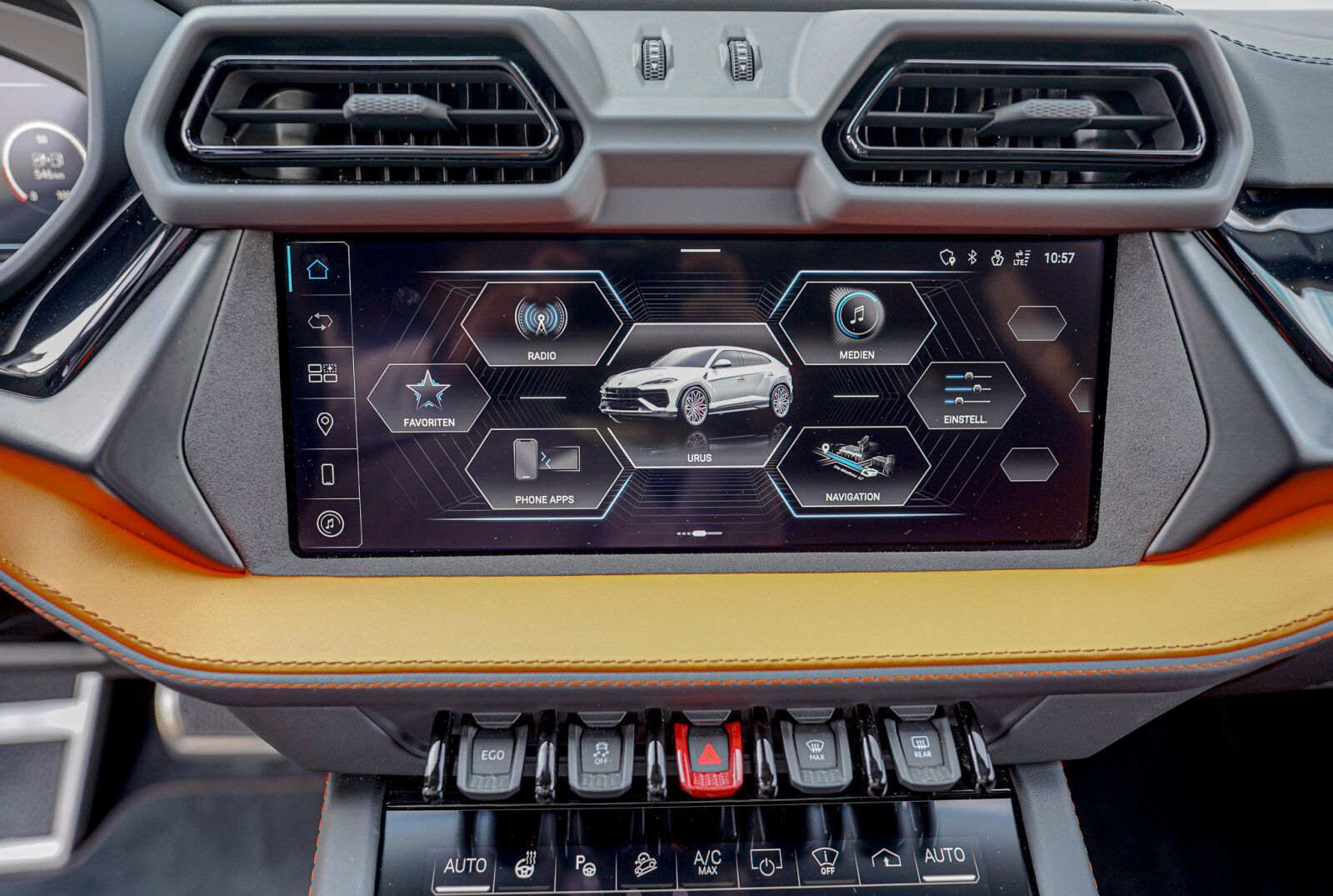 Lamborghini Urus SE Grigio Nimbus  Akrapovic  Pano.  Massage foto 14
