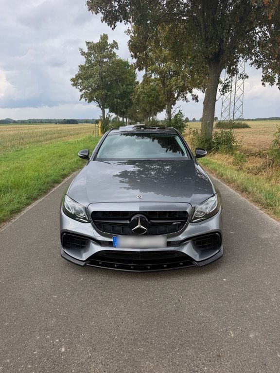 Image of Mercedes-Benz E 220