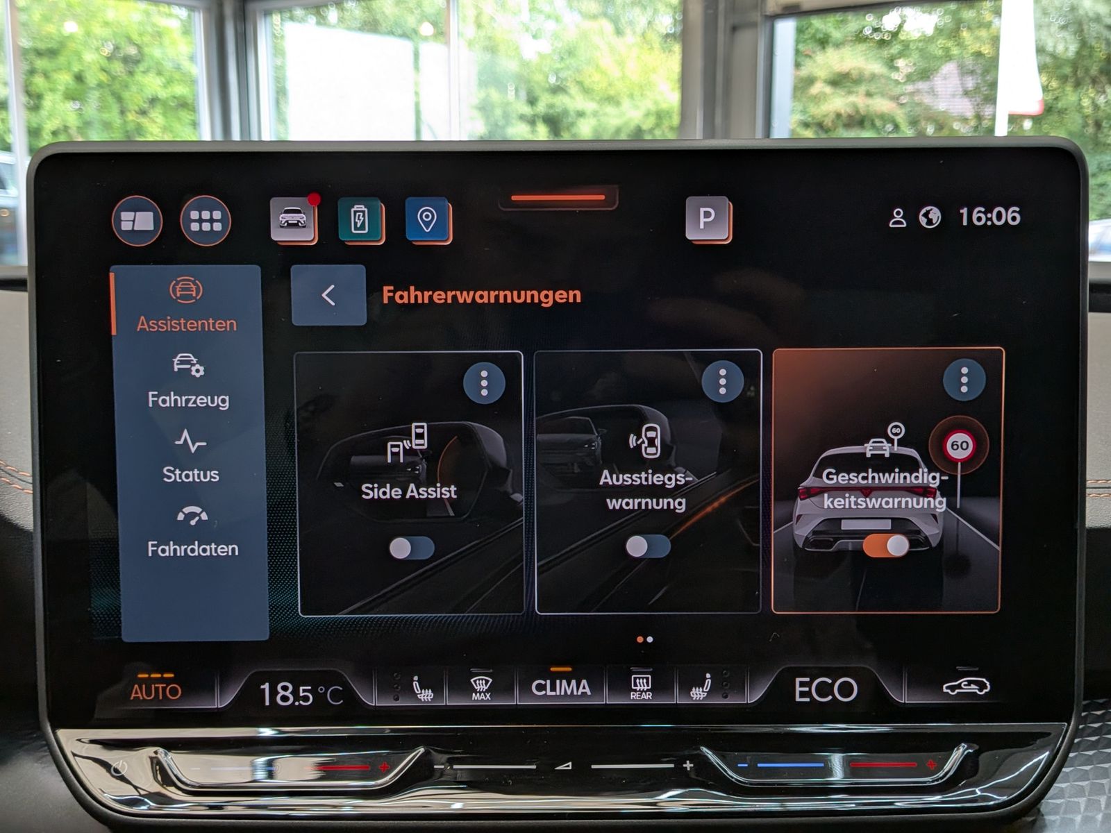 Fahrzeugabbildung CUPRA Leon 1.5 e-Hybrid MATRIX*ACC*EDGE*CARPLA*SoH100%