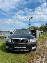 Skoda Octavia - Skoda Octavia aus 2012 mit Diesel-Antrieb: Limousine