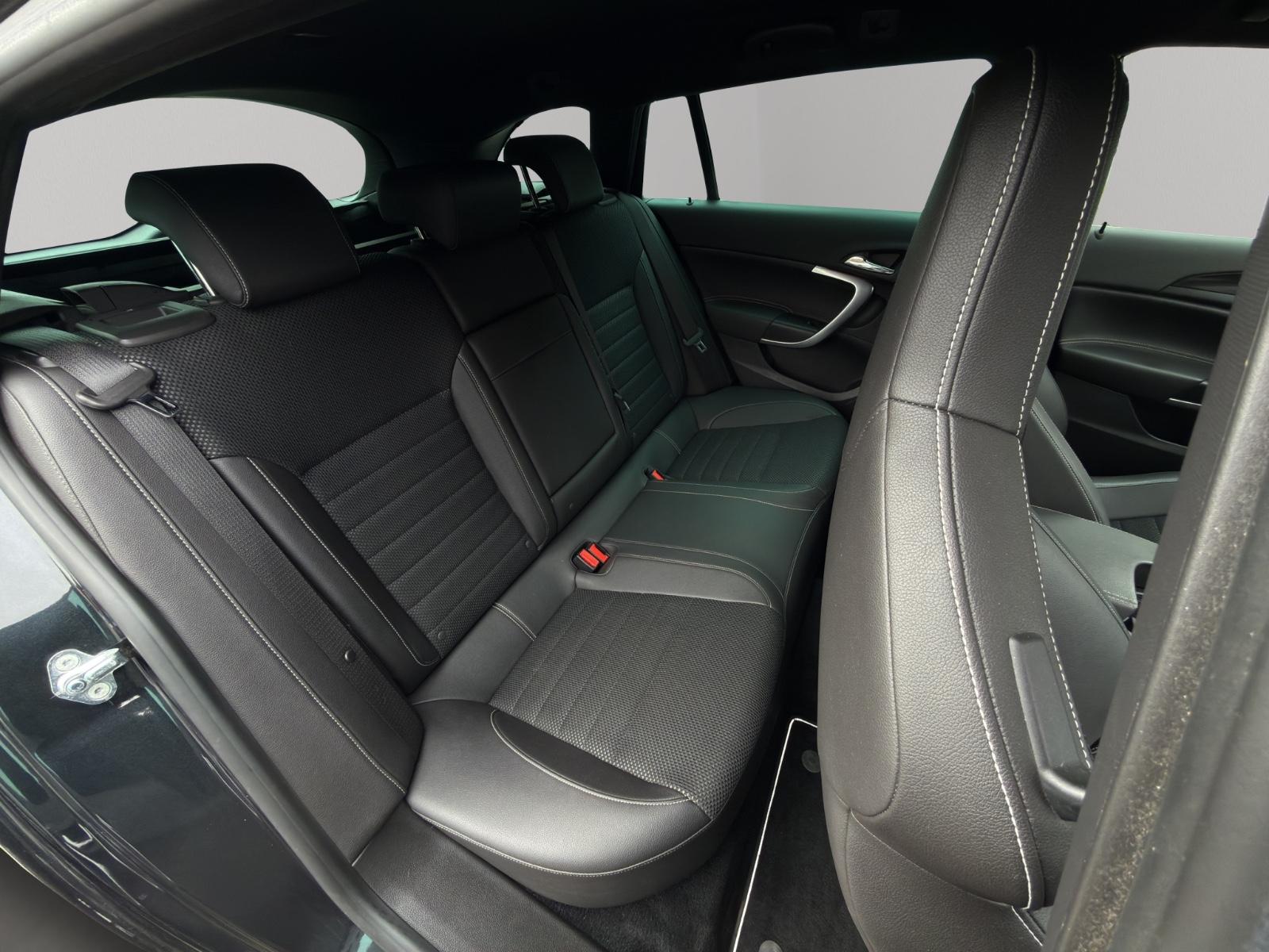 Opel Insignia OPC 4x4 | RECARO LEDER 1HAND NAVI