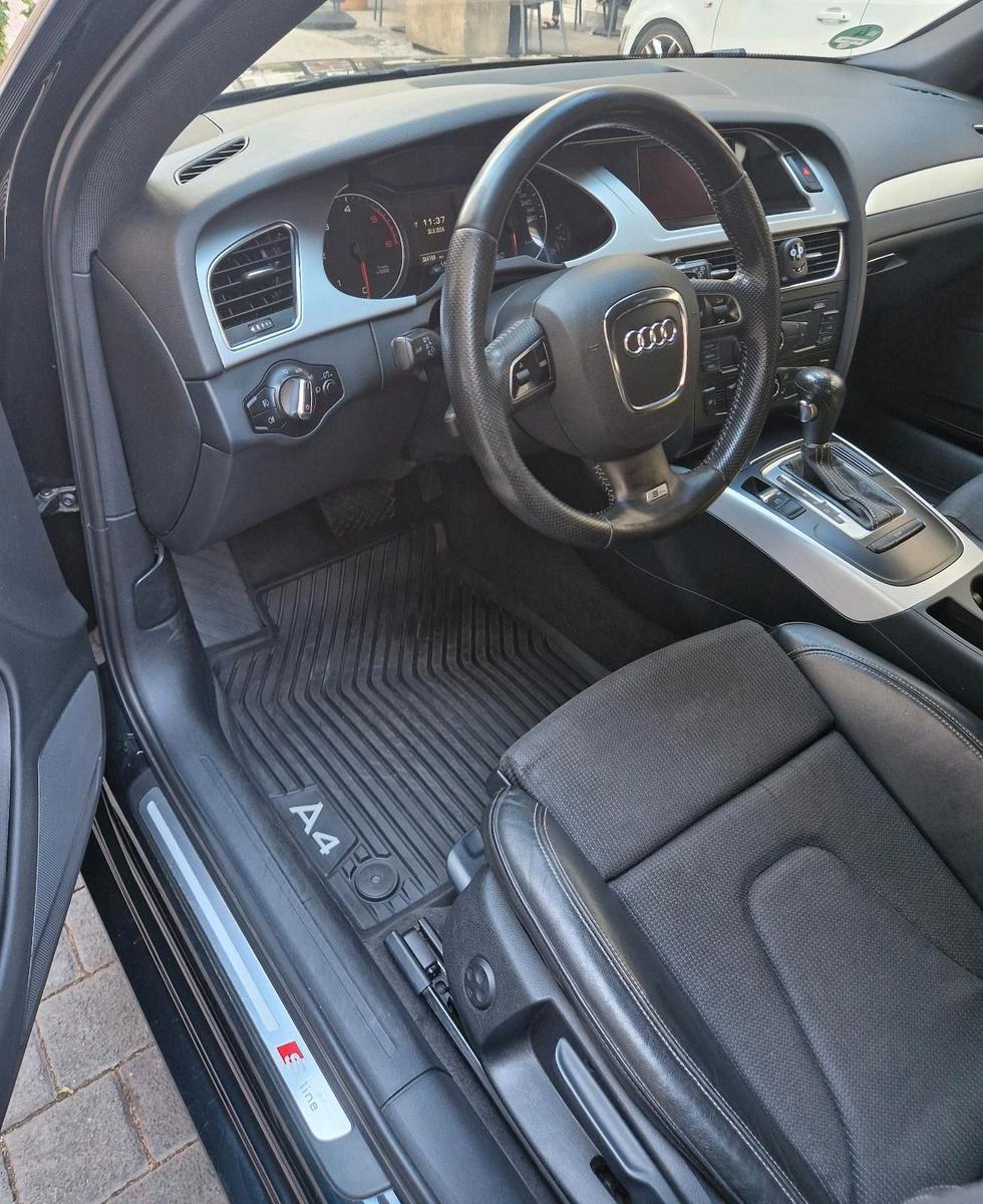 Audi A4 2011 — engine 190 HP (140kW)