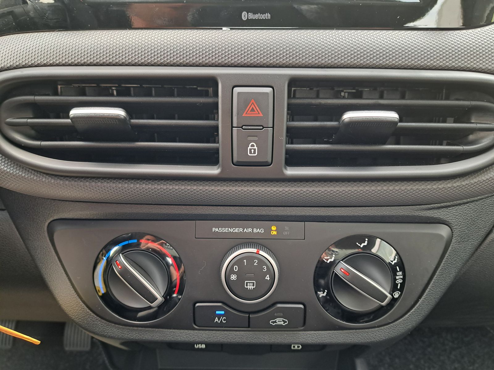 Fahrzeugabbildung Hyundai i10 1.0 MODELL 2025 NAVI WINTERPAKET KAMERA DAB