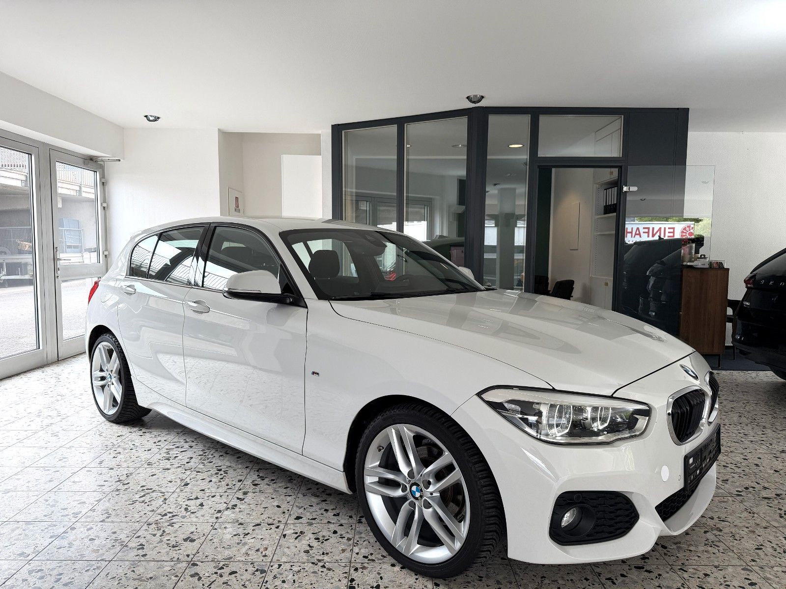BMW 118