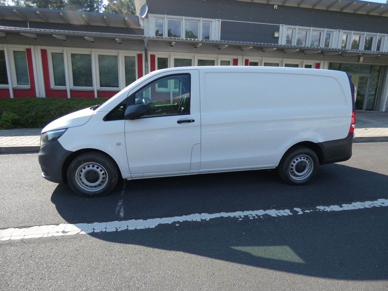 MERCEDES-BENZ Vito Kasten 114 RWD lang Navi Klima