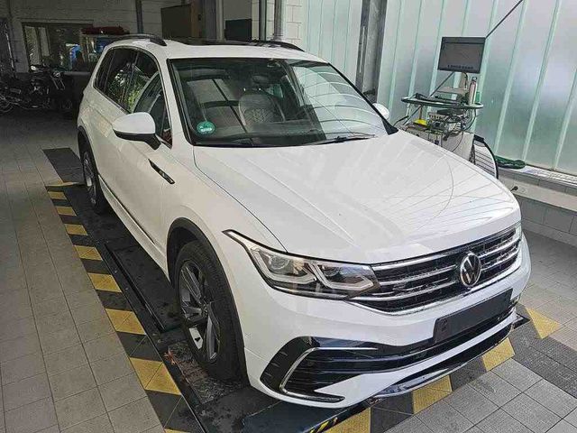 Tiguan 2.0 TDI DSG R-Line 4M LED+KAMERA+AHK+ACC+