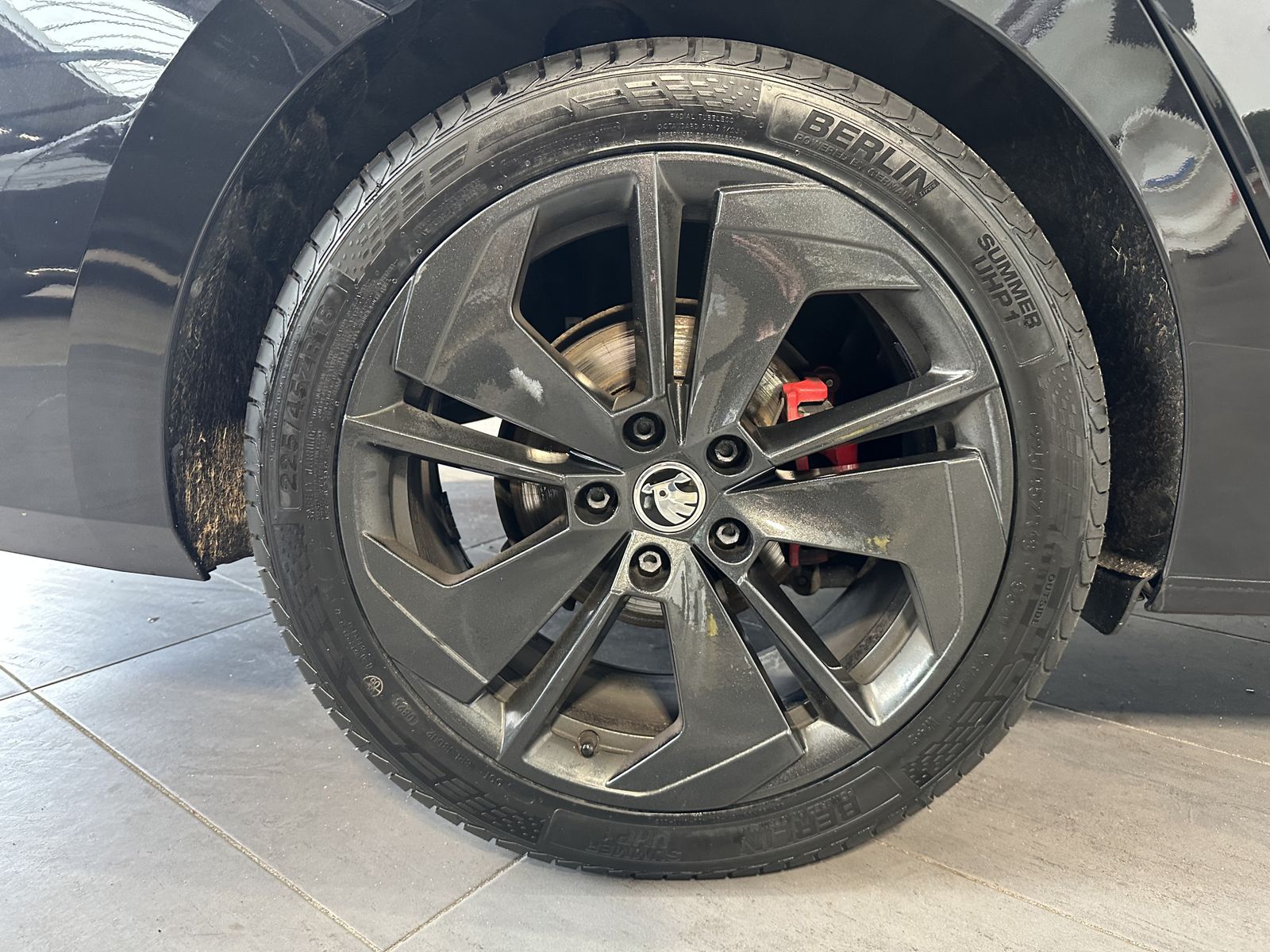 Fahrzeugabbildung SKODA Octavia Combi 2.0 TDI DSG 4x4 RS NAV+LED+ACC+AHK