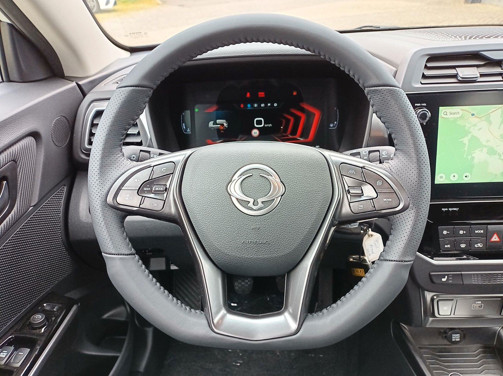 Fahrzeugabbildung KGM TIVOLI NOMAD+SH+KLIMAANLAGE+R.-KAMERA+10.25 ZOLL