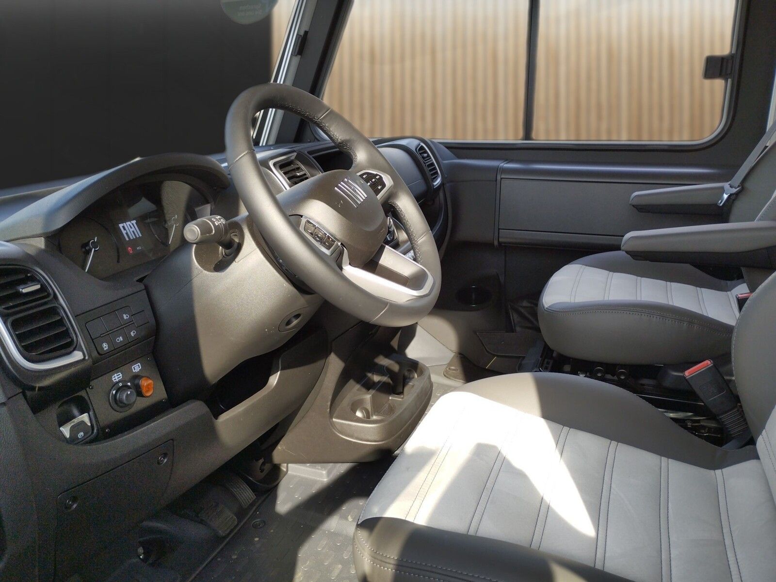 Fahrzeugabbildung Sunlight Adventure I 68 180PS,Aut.Combi6E,4,4