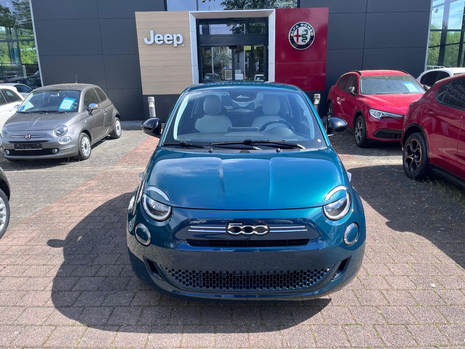 Fahrzeugabbildung Fiat 500 1.0 Hybrid FireFly 48 kW Icon