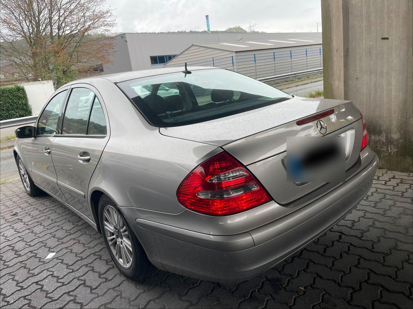 Mercedes-Benz E 200