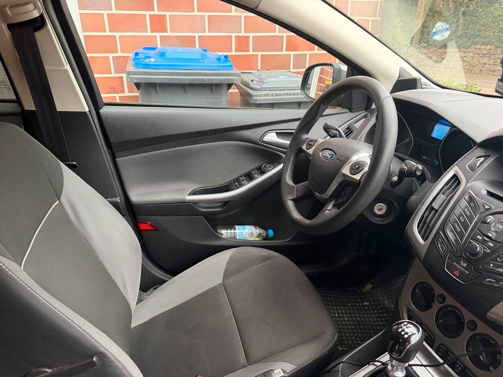 Ford Focus 2012 — photo 6