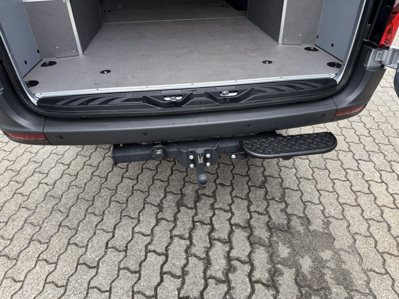 Fahrzeugabbildung Mercedes-Benz Sprinter 319CDI KA ProL2H2 4x4 Klima*LED*AHK2.8T
