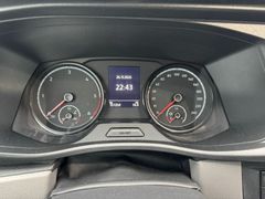 Fahrzeugabbildung Volkswagen T6.1 Caravelle Comfort Navi LED el.Tür Klimaaut.