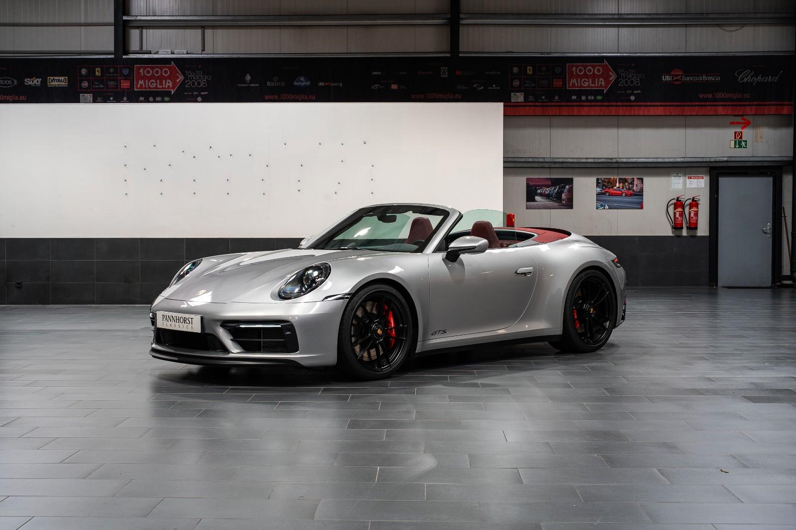 Porsche 992 911 Carrera GTS Cabriolet
