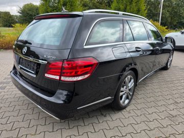 Mercedes E 200 - 4
