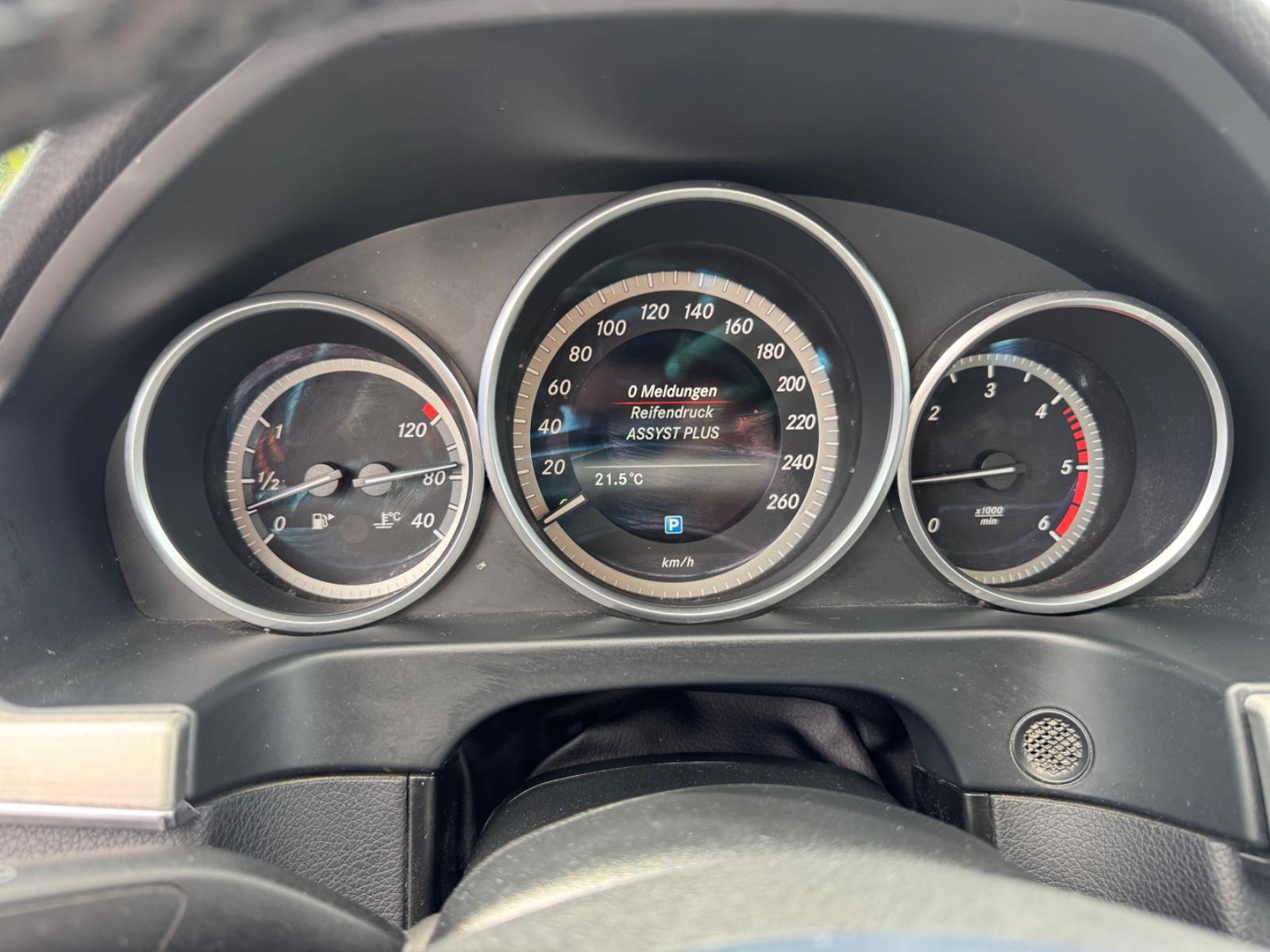 Mercedes-Benz E 220 CDI Limousine Klima Navi LED Euro 5
