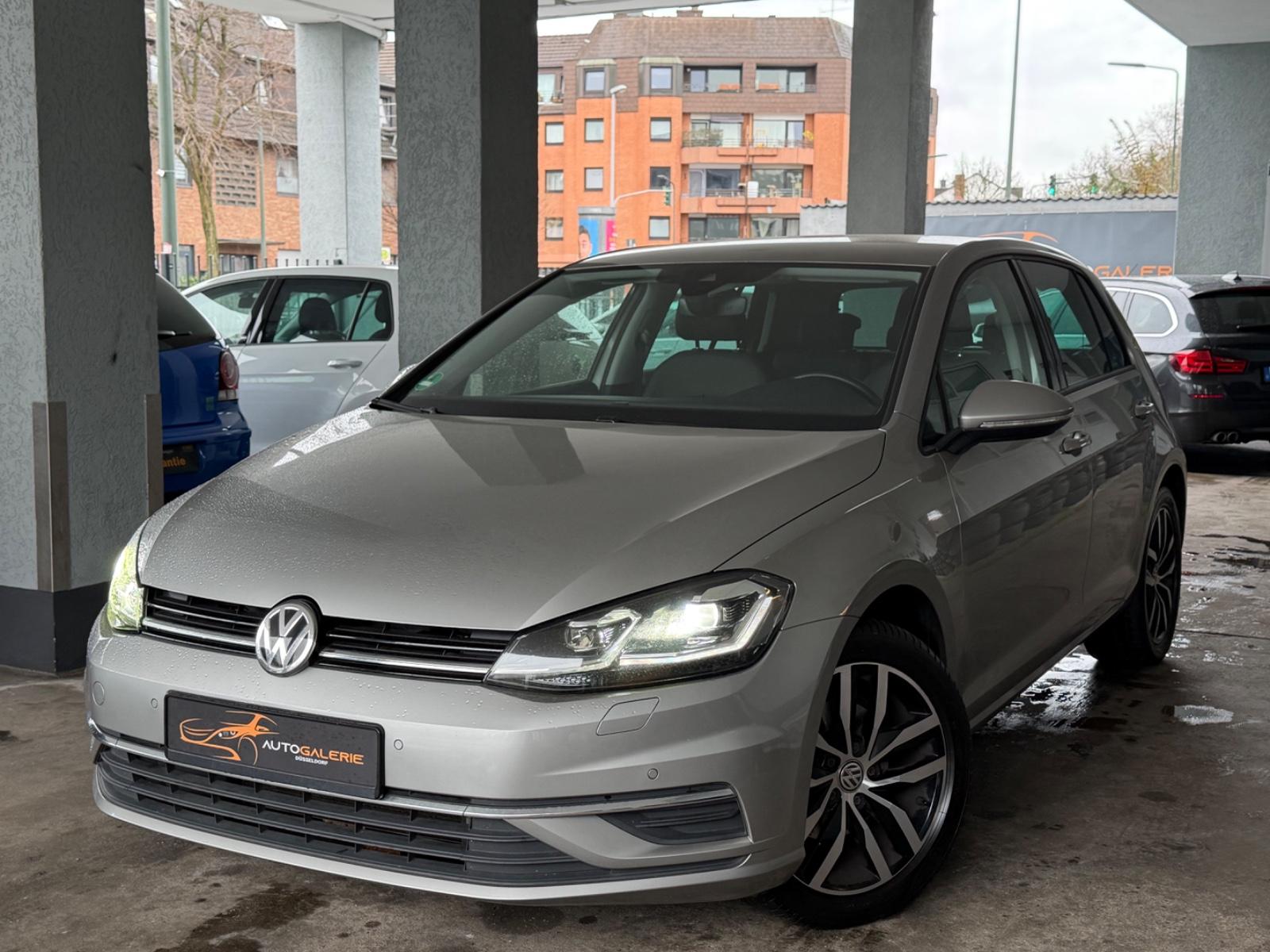 Volkswagen Golf VII Lim. SCHECKHEFT*NAVI*GARANTIE*ATM*