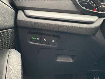 Fahrzeugabbildung SKODA Octavia Combi 2.0 TDI Clever DSG Ergo RFK Temp